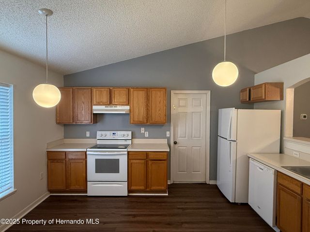 2156 Deltona Boulevard, Spring Hill, FL 34606