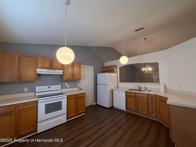 2156 Deltona Boulevard, Spring Hill, FL 34606