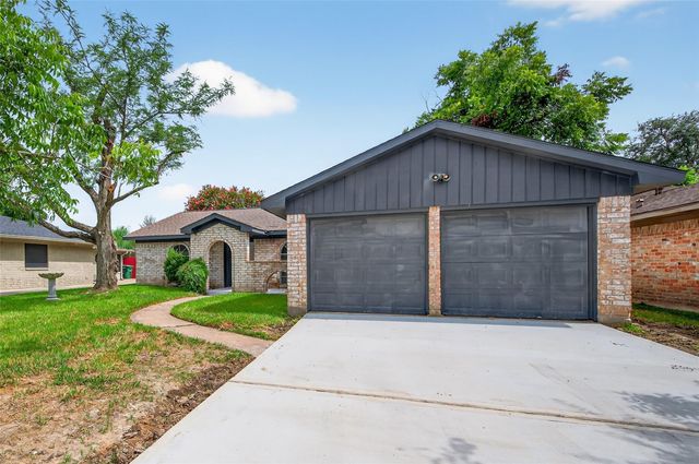 7635 Dawnridge Drive, Houston, TX 77071