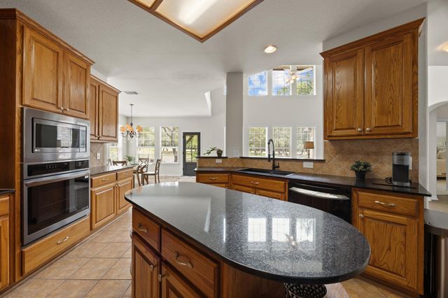 430 Champions DR, Georgetown, TX 78628