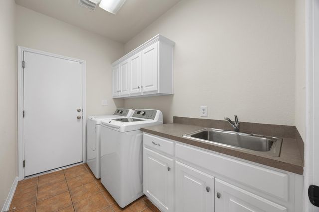 430 Champions DR, Georgetown, TX 78628