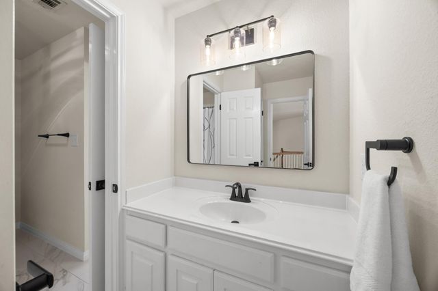 430 Champions DR, Georgetown, TX 78628