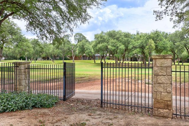 430 Champions DR, Georgetown, TX 78628