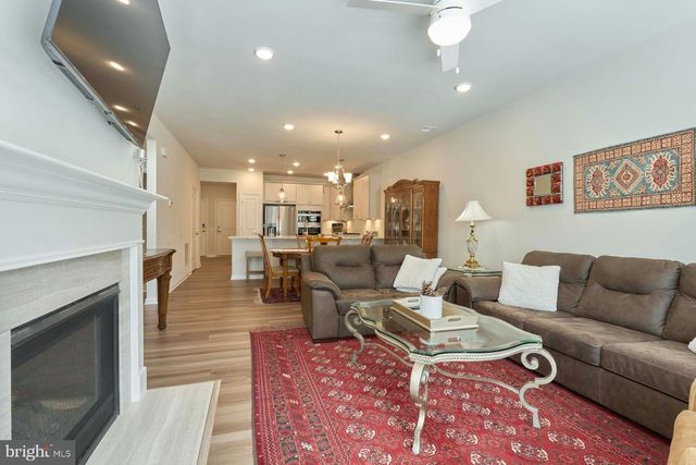 15563 BLUE LOTUS LN, Haymarket, VA 20169