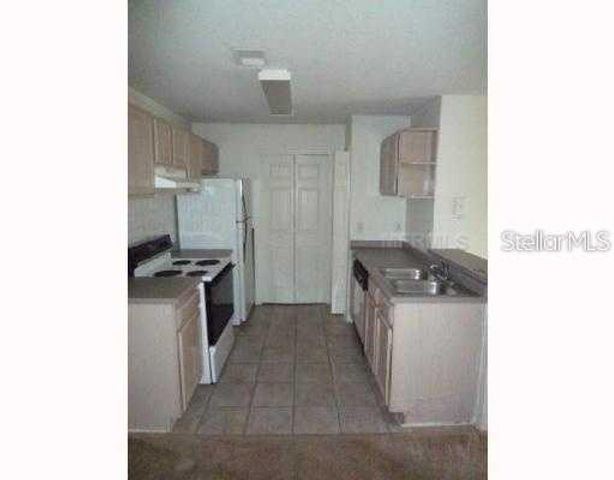 8915 LATREC AVE 2203, Orlando, FL 32819