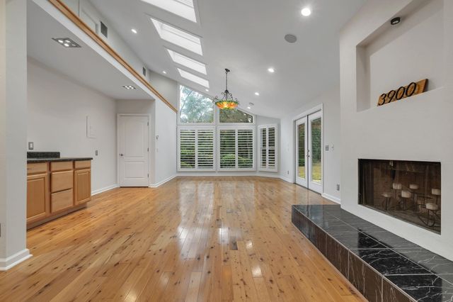 3900 ROYAL OAKS Court, Tallahassee, FL 32309