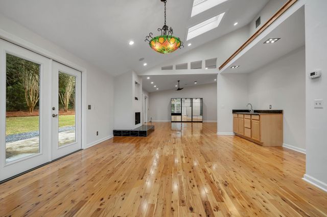 3900 ROYAL OAKS Court, Tallahassee, FL 32309