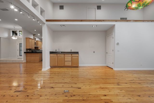 3900 ROYAL OAKS Court, Tallahassee, FL 32309