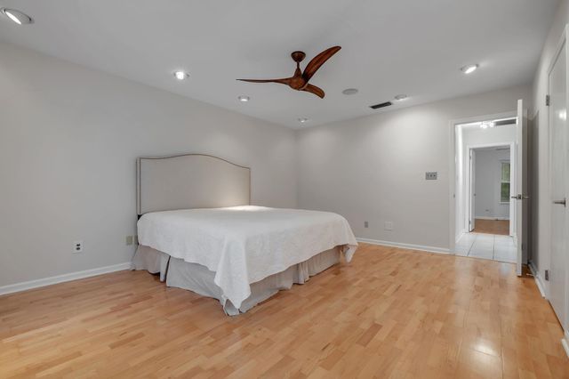 3900 ROYAL OAKS Court, Tallahassee, FL 32309