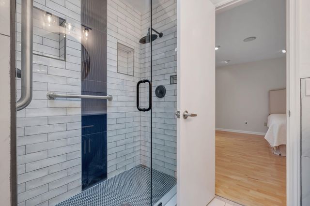 3900 ROYAL OAKS Court, Tallahassee, FL 32309