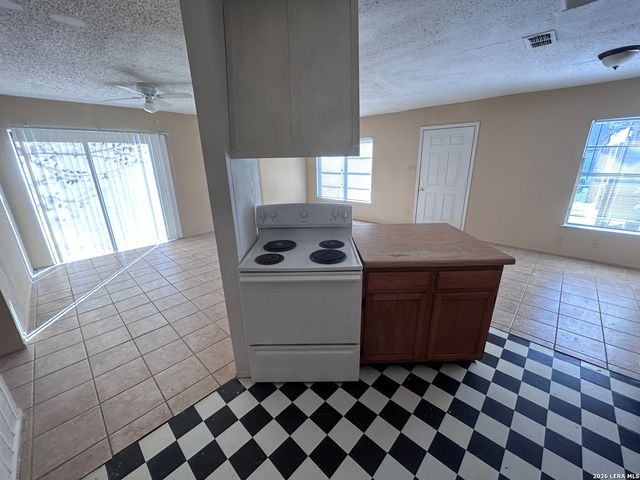 7809 Sarepto, San Antonio, TX 78239
