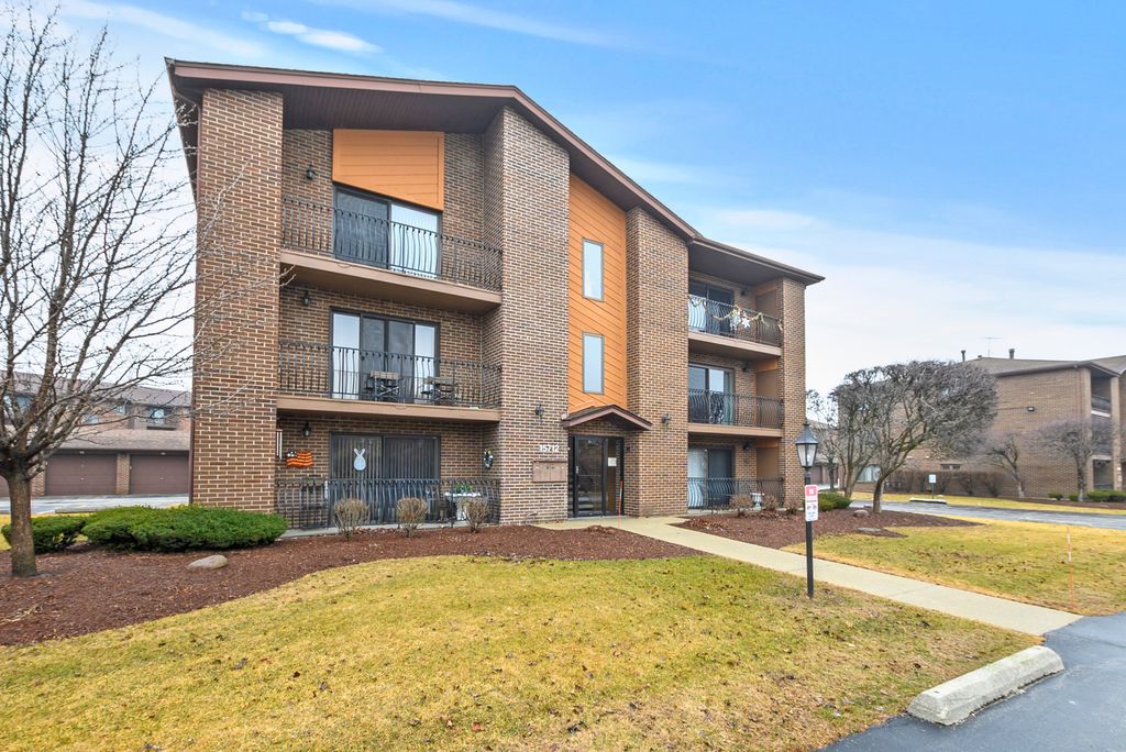 15712 Revere Court D, Oak Forest, IL 60452