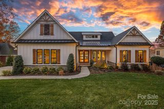 162 W Maranta Road, Mooresville, NC 28117