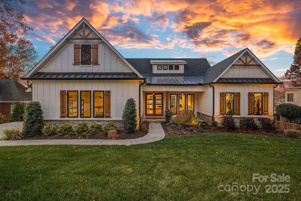 162 W Maranta Road, Mooresville, NC 28117