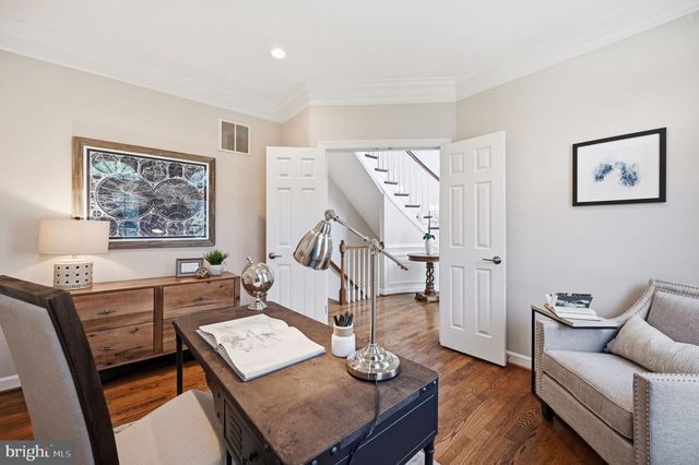2402 STRYKER AVE, Vienna, VA 22181