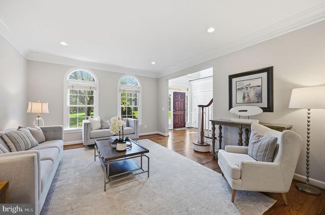 2402 STRYKER AVE, Vienna, VA 22181
