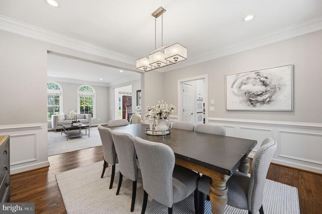 2402 STRYKER AVE, Vienna, VA 22181