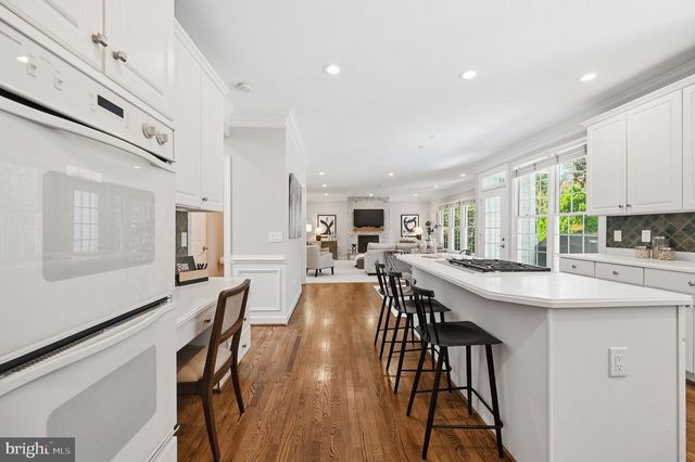 2402 STRYKER AVE, Vienna, VA 22181