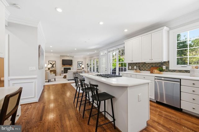2402 STRYKER AVE, Vienna, VA 22181