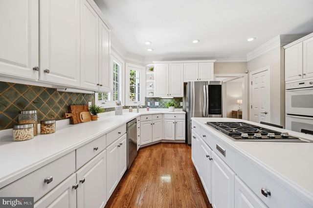 2402 STRYKER AVE, Vienna, VA 22181