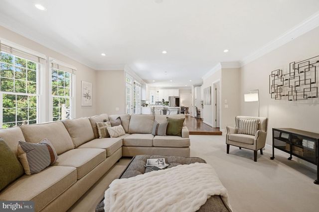 2402 STRYKER AVE, Vienna, VA 22181