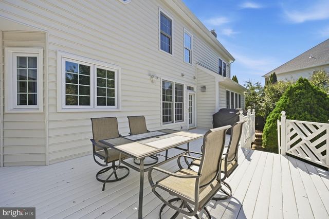 2402 STRYKER AVE, Vienna, VA 22181