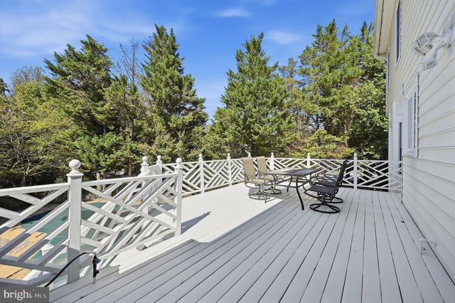 2402 STRYKER AVE, Vienna, VA 22181