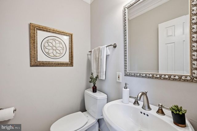 2402 STRYKER AVE, Vienna, VA 22181