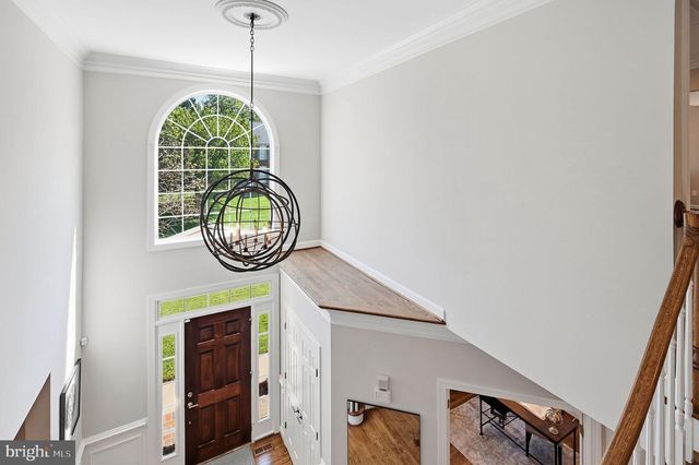 2402 STRYKER AVE, Vienna, VA 22181