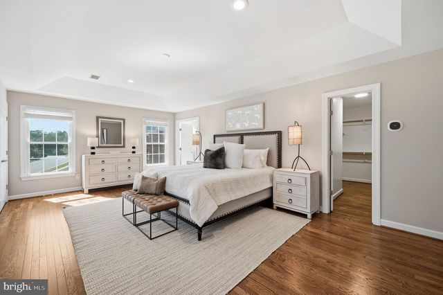 2402 STRYKER AVE, Vienna, VA 22181