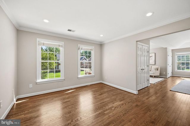 2402 STRYKER AVE, Vienna, VA 22181