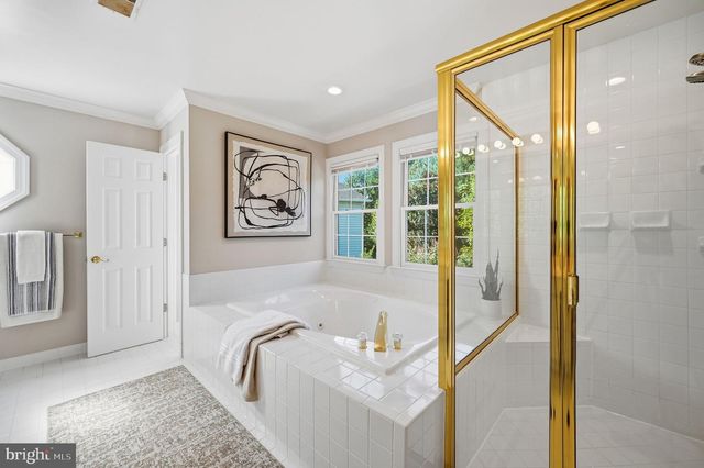 2402 STRYKER AVE, Vienna, VA 22181