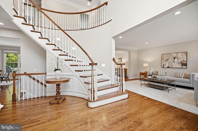 2402 STRYKER AVE, Vienna, VA 22181