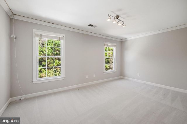 2402 STRYKER AVE, Vienna, VA 22181