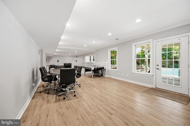2402 STRYKER AVE, Vienna, VA 22181