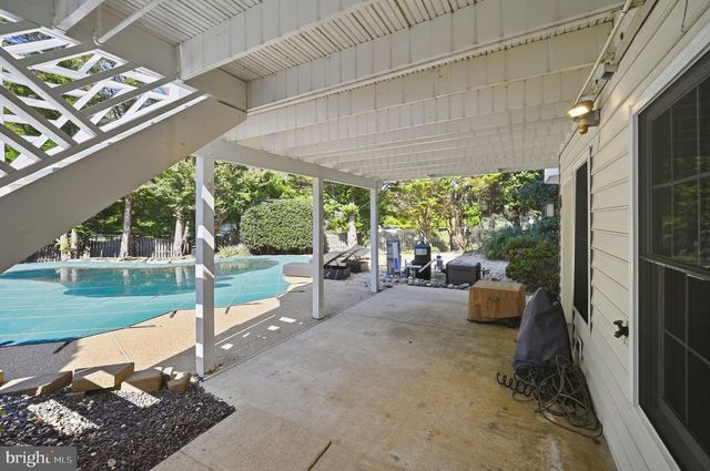 2402 STRYKER AVE, Vienna, VA 22181