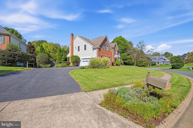 2402 STRYKER AVE, Vienna, VA 22181