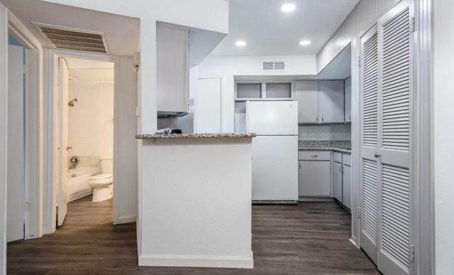 10811 Richmond Avenue 109, Houston, TX 77042