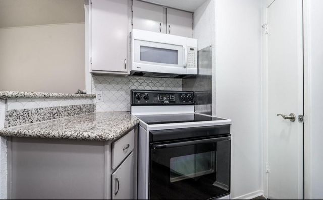 10811 Richmond Avenue 109, Houston, TX 77042
