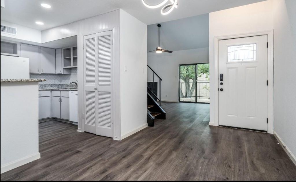 10811 Richmond Avenue 109, Houston, TX 77042