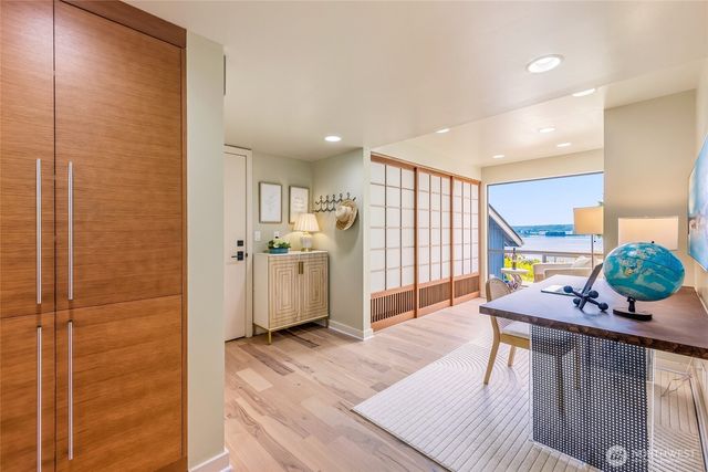 8337 E Mercer Way, Mercer Island, WA 98040