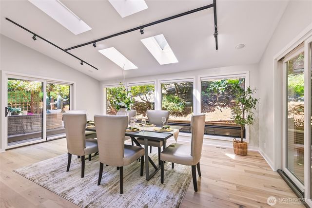 8337 E Mercer Way, Mercer Island, WA 98040