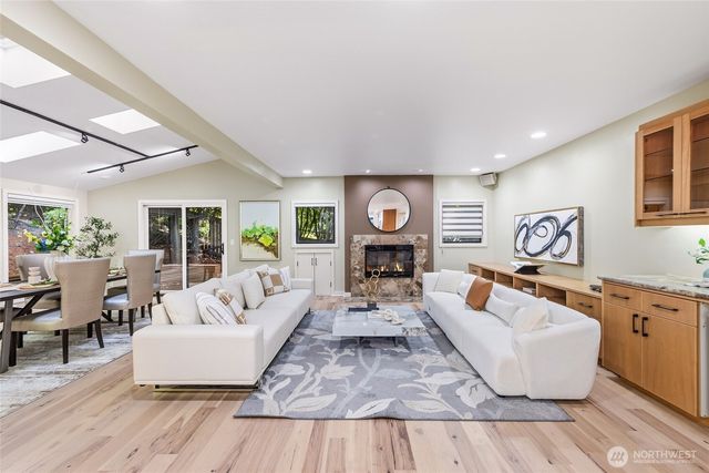 8337 E Mercer Way, Mercer Island, WA 98040