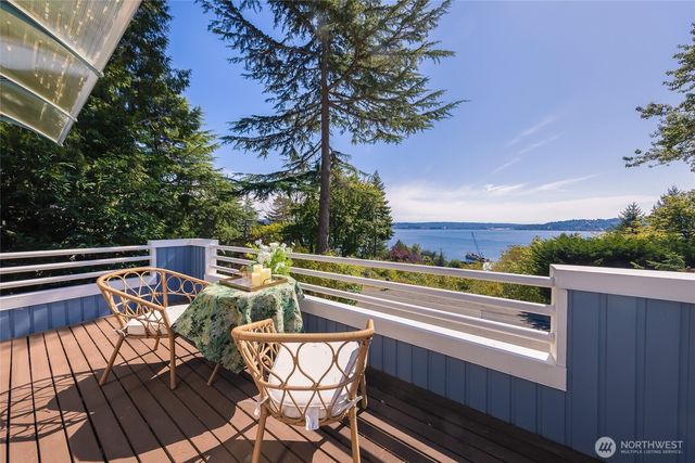 8337 E Mercer Way, Mercer Island, WA 98040