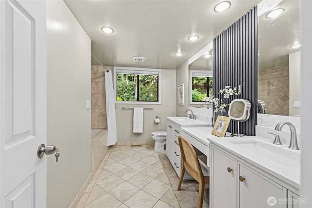 8337 E Mercer Way, Mercer Island, WA 98040