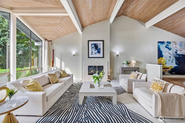8337 E Mercer Way, Mercer Island, WA 98040