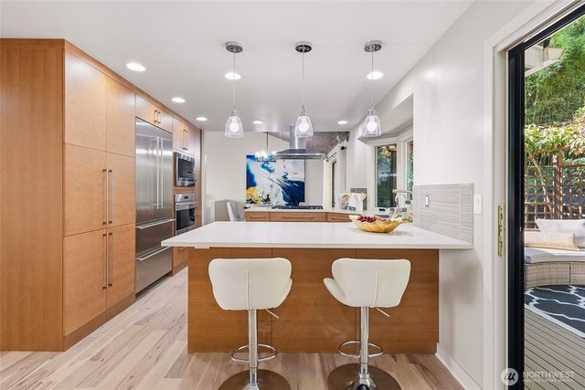 8337 E Mercer Way, Mercer Island, WA 98040
