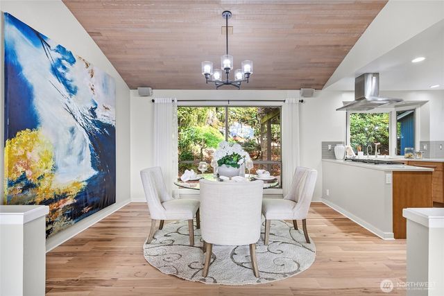 8337 E Mercer Way, Mercer Island, WA 98040