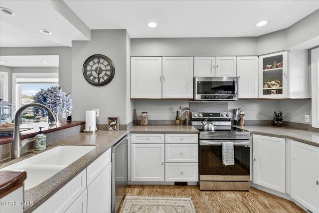 30 Edgewater Park, Toledo, OH 43611