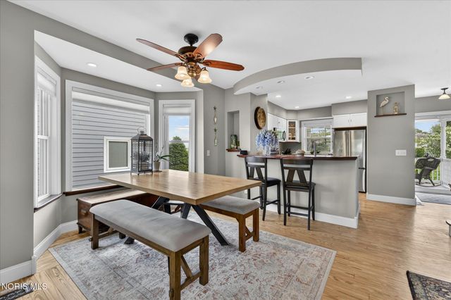 30 Edgewater Park, Toledo, OH 43611